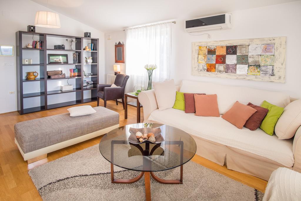 Apartment Ivana 2435 Malinska Kültér fotó